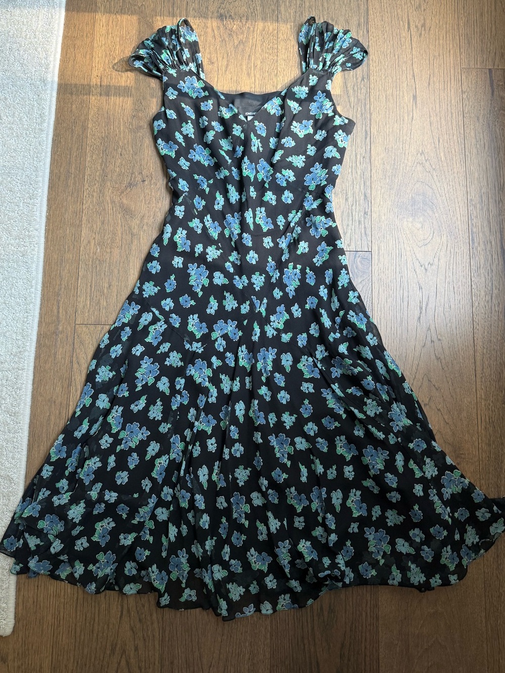 Vintage 100% Silk Floral Bias Cut Flutter Sleeve Midi Dress Jones NY Size 14